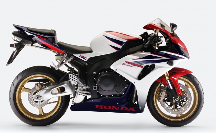motorcycle designer freelance contract project work experienced Honda motorcycle design - Honda CBR1000RR Fireblade